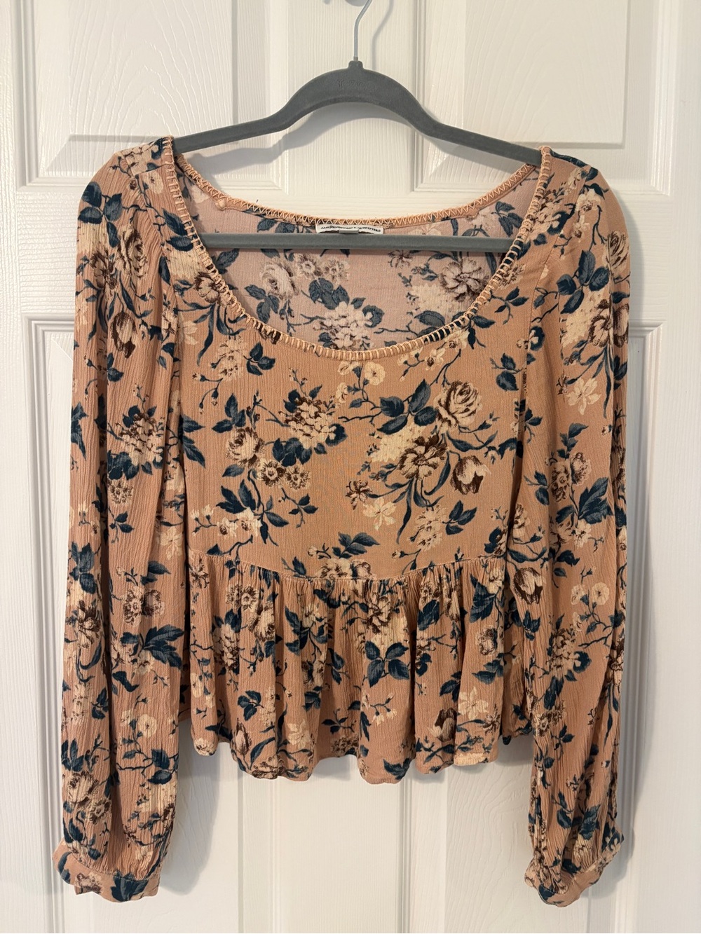 American Eagle Floral Peplum Blouse Women’s Small Long Sleeve Boho